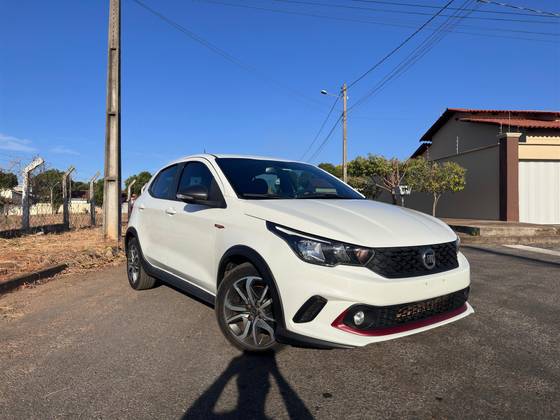 FIAT ARGO 1.8 E.TORQ FLEX HGT AT6